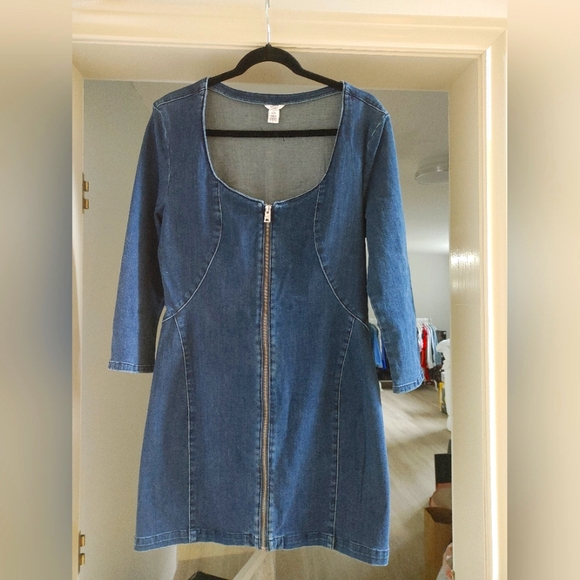 Guess Jean Dress - Picture 1 of 3